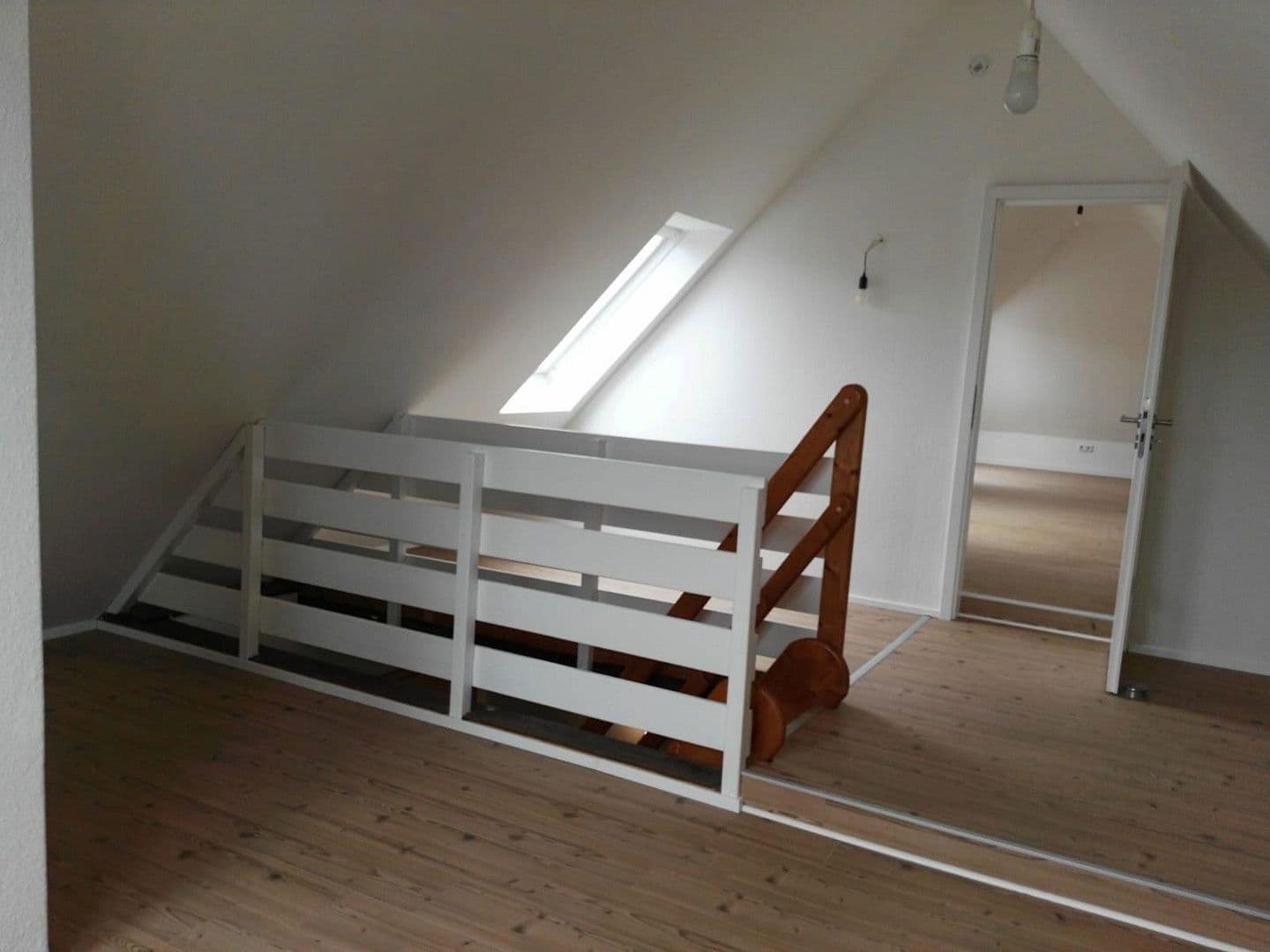 Prenájom bytu 6-izbový 160 m², Breite Str. 7, Algermissen, Dolné Sasko Prenájom bytu 6-izbový 160 m², Breite Str. 7, Algermissen, Dolné Sasko