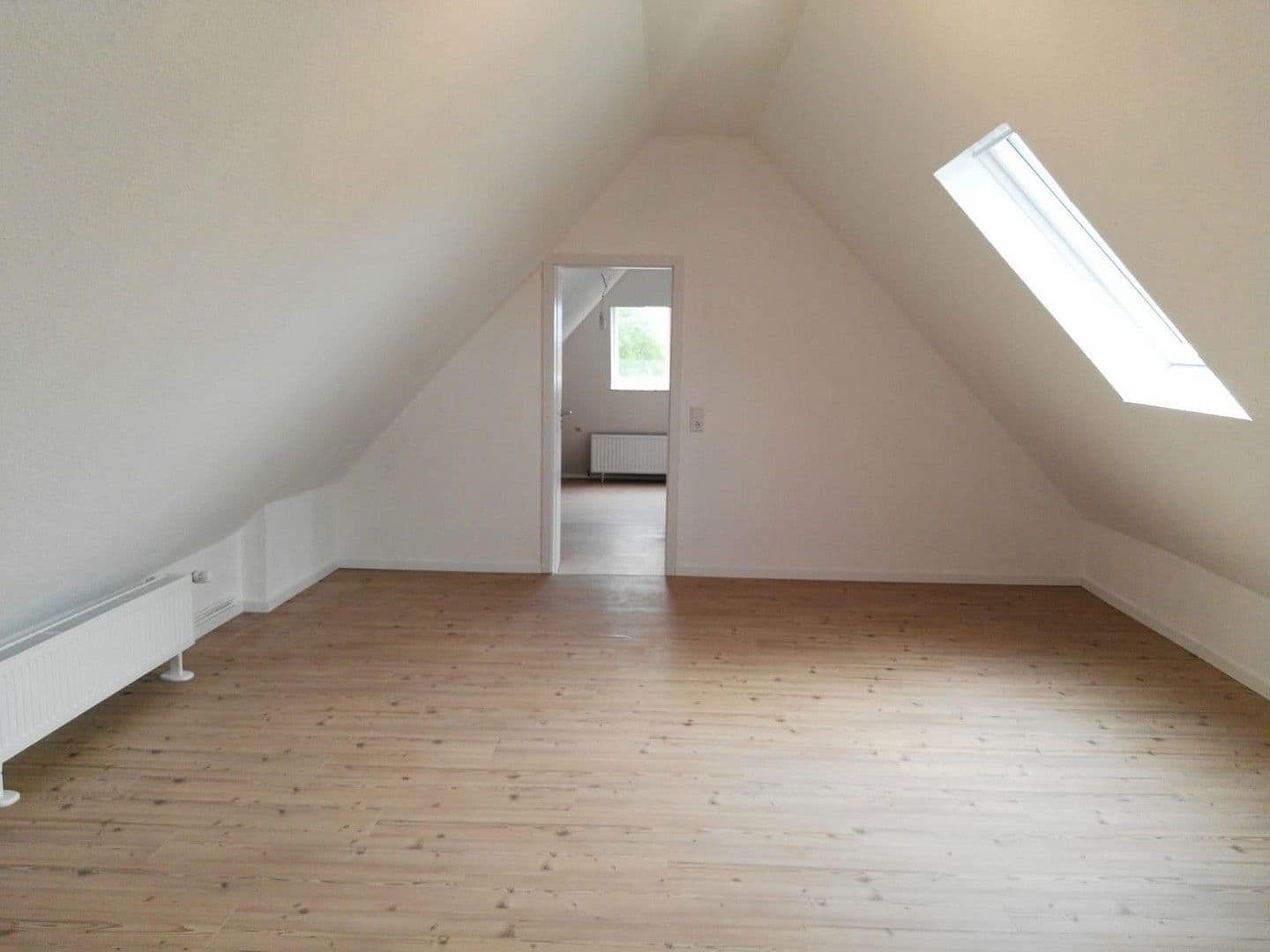 Prenájom bytu 6-izbový 160 m², Breite Str. 7, Algermissen, Dolné Sasko Prenájom bytu 6-izbový 160 m², Breite Str. 7, Algermissen, Dolné Sasko