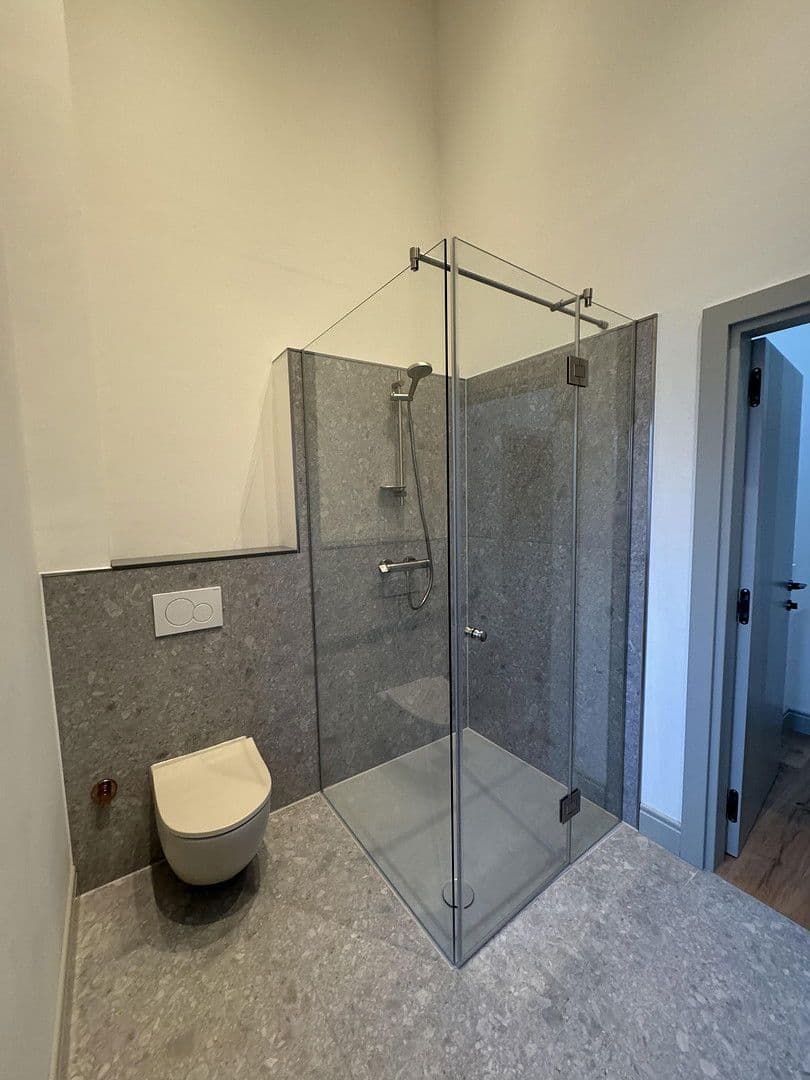 Prenájom domu 140 m², pozemek 175 m², Hamburg, Hamburg Prenájom domu 140 m², pozemek 175 m², Hamburg, Hamburg