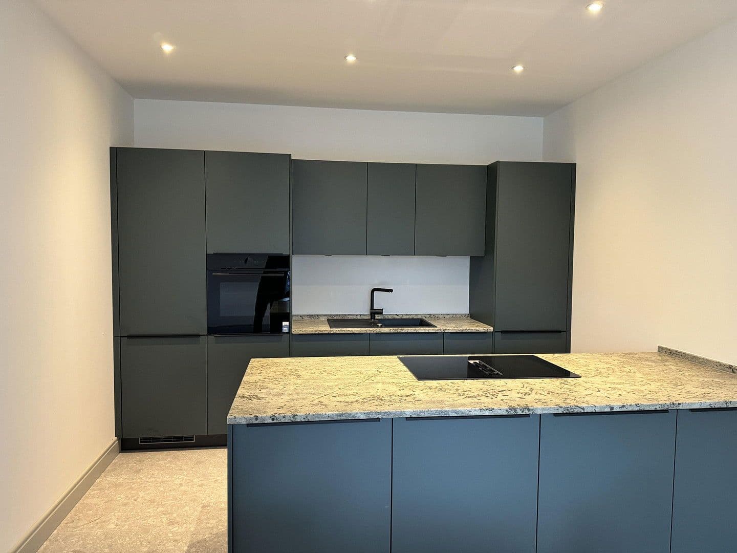 Prenájom domu 140 m², pozemek 175 m², Hamburg, Hamburg Prenájom domu 140 m², pozemek 175 m², Hamburg, Hamburg