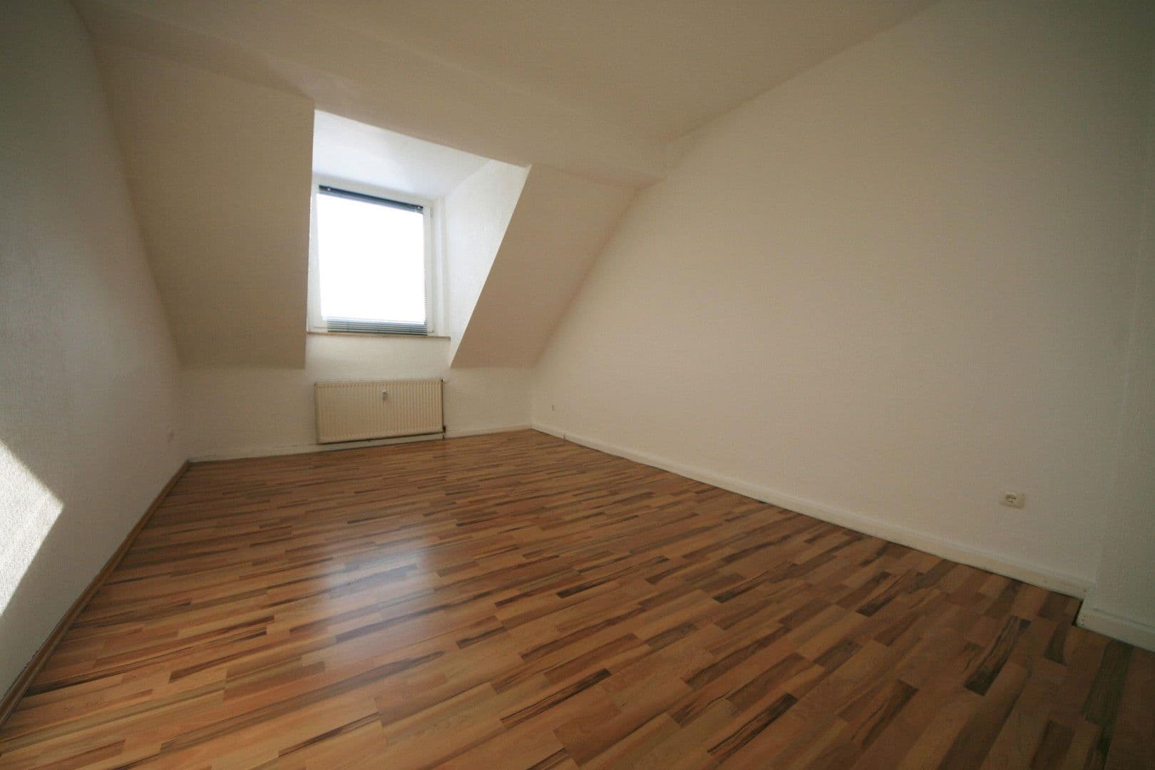 Predaj bytu 3-izbový 80 m², Witteringstraße 77, Essen, Severné Porýnie - Westfálsko Predaj bytu 3-izbový 80 m², Witteringstraße 77, Essen, Severné Porýnie - Westfálsko