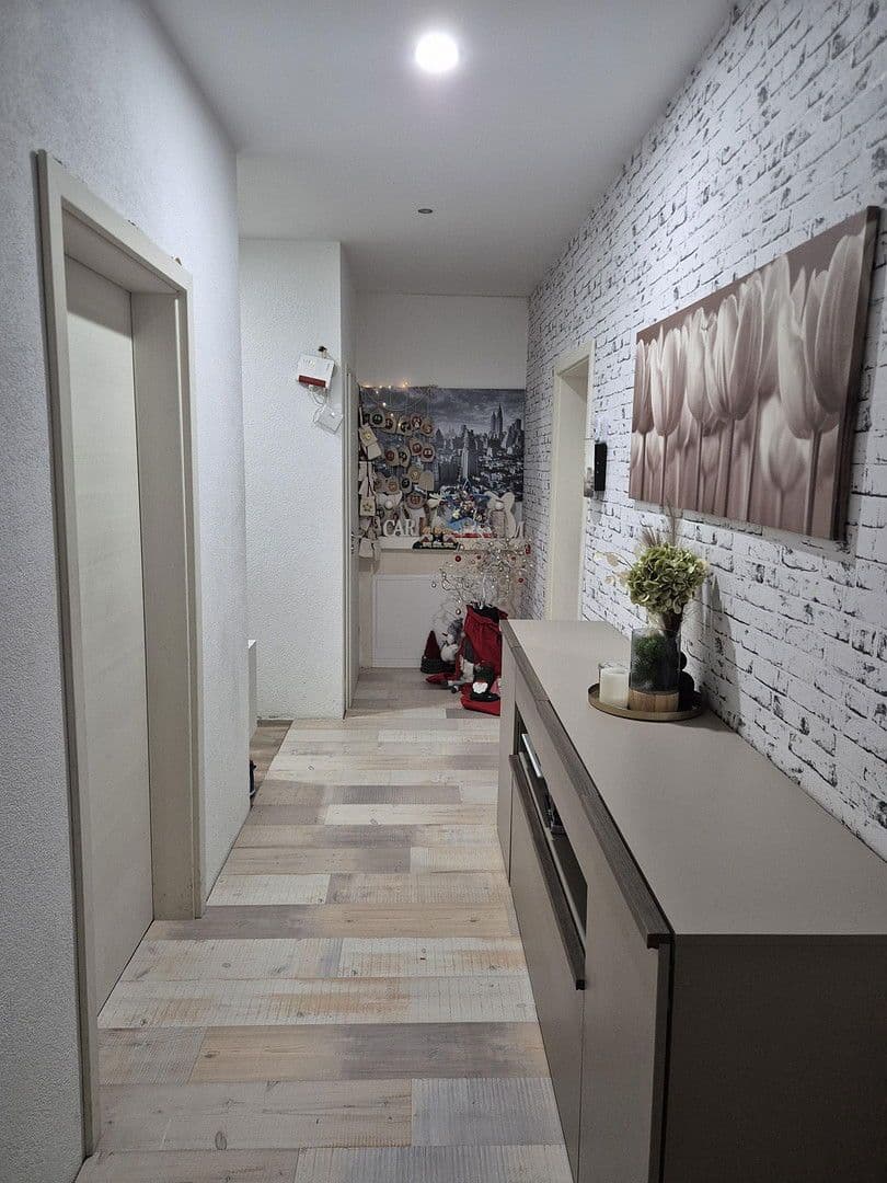 Predaj domu 140 m², pozemek 530 m², Winterbach, Bádensko-Wurttembersko Predaj domu 140 m², pozemek 530 m², Winterbach, Bádensko-Wurttembersko