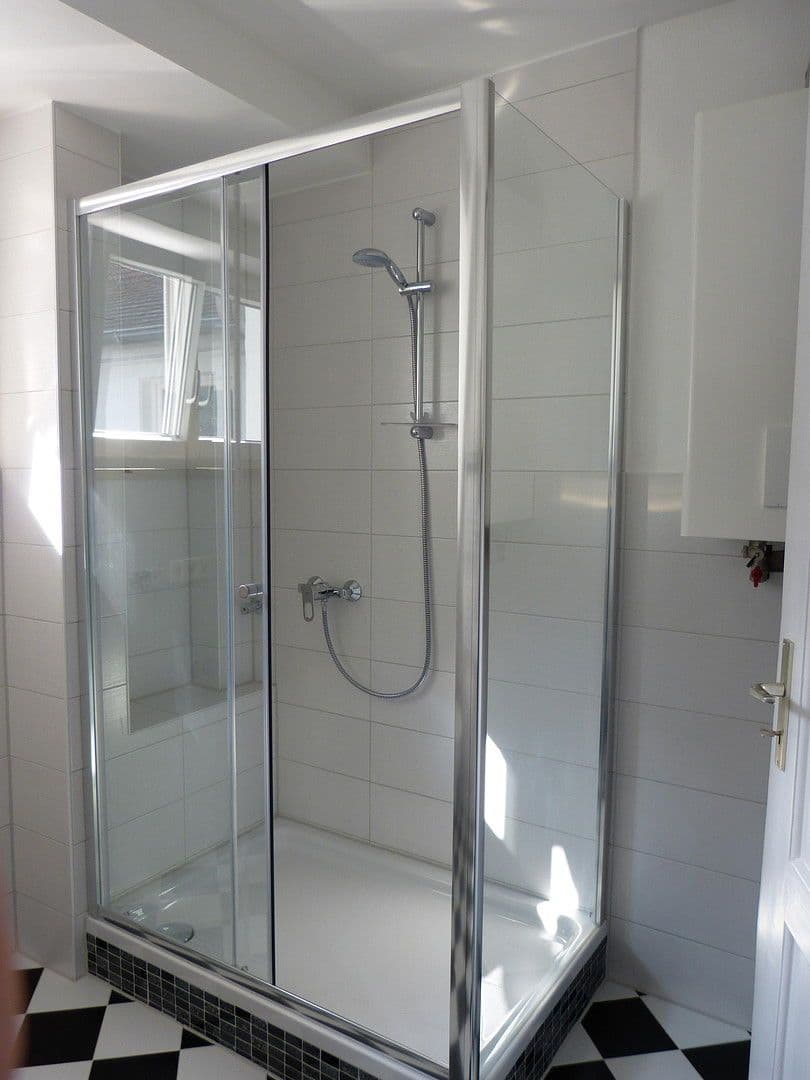 Prenájom bytu 3-izbový 82 m², Färberstraße 13, Augsburg, Bavorsko Prenájom bytu 3-izbový 82 m², Färberstraße 13, Augsburg, Bavorsko