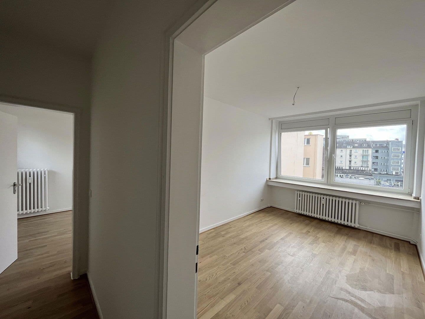Prenájom bytu 5-izbový 114 m², Am Buchenbaum 21, Duisburg, Severné Porýnie - Westfálsko Prenájom bytu 5-izbový 114 m², Am Buchenbaum 21, Duisburg, Severné Porýnie - Westfálsko