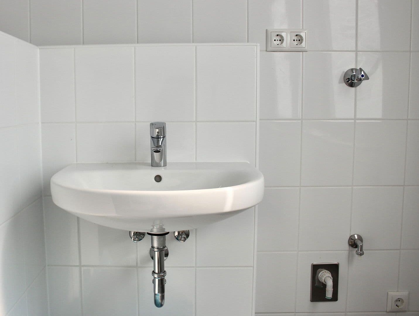 Prenájom bytu 5-izbový 114 m², Am Buchenbaum 21, Duisburg, Severné Porýnie - Westfálsko Prenájom bytu 5-izbový 114 m², Am Buchenbaum 21, Duisburg, Severné Porýnie - Westfálsko