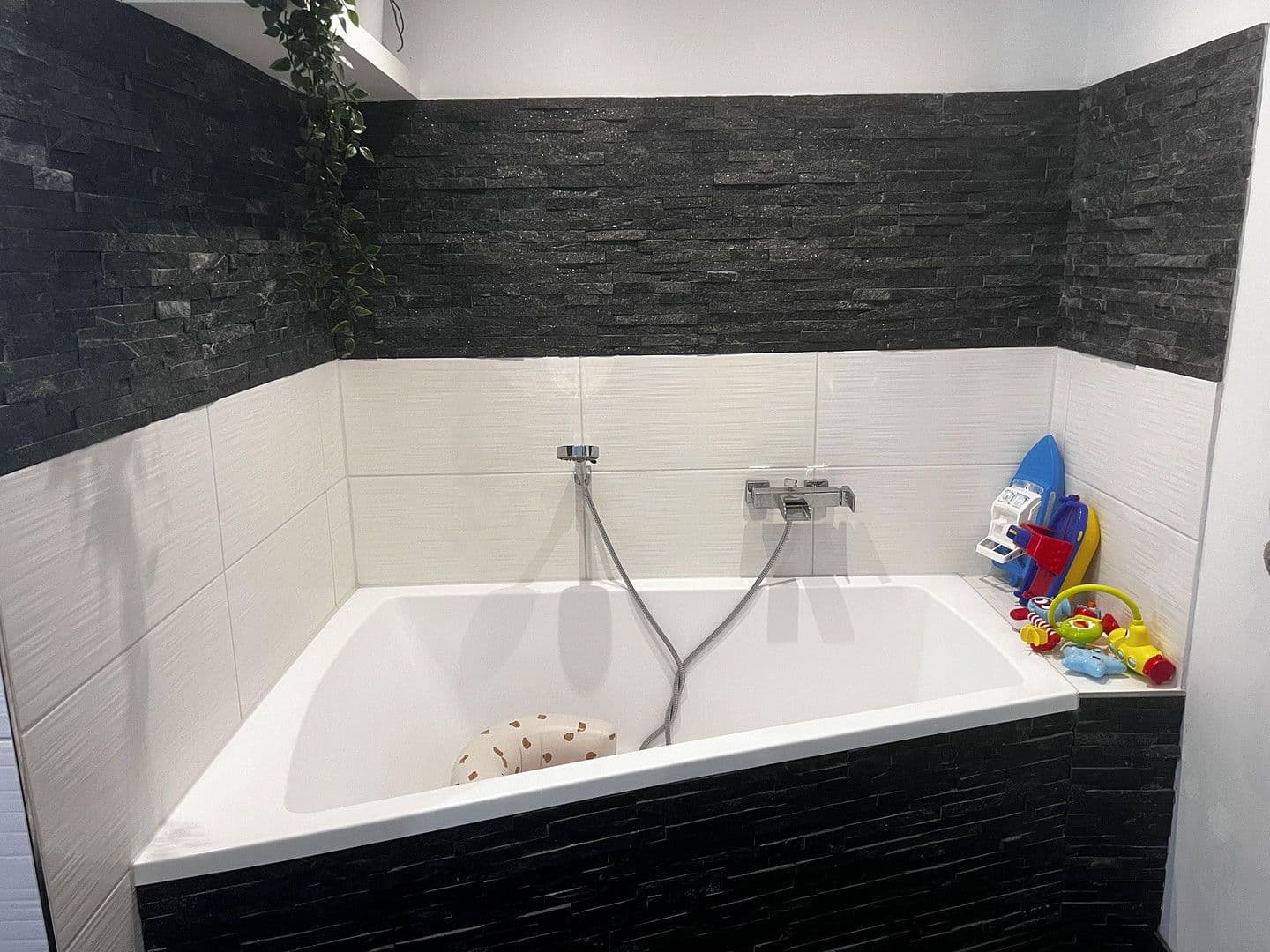 Predaj domu 220 m², pozemek 550 m², Tangstedt, Šlezvicko-Holštajnsko Predaj domu 220 m², pozemek 550 m², Tangstedt, Šlezvicko-Holštajnsko