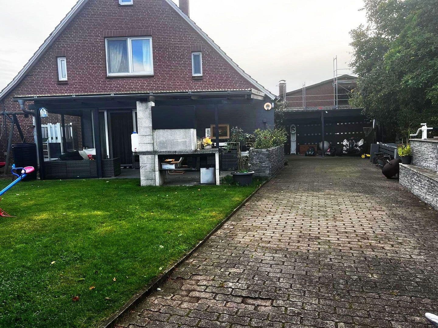 Predaj domu 220 m², pozemek 550 m², Tangstedt, Šlezvicko-Holštajnsko Predaj domu 220 m², pozemek 550 m², Tangstedt, Šlezvicko-Holštajnsko