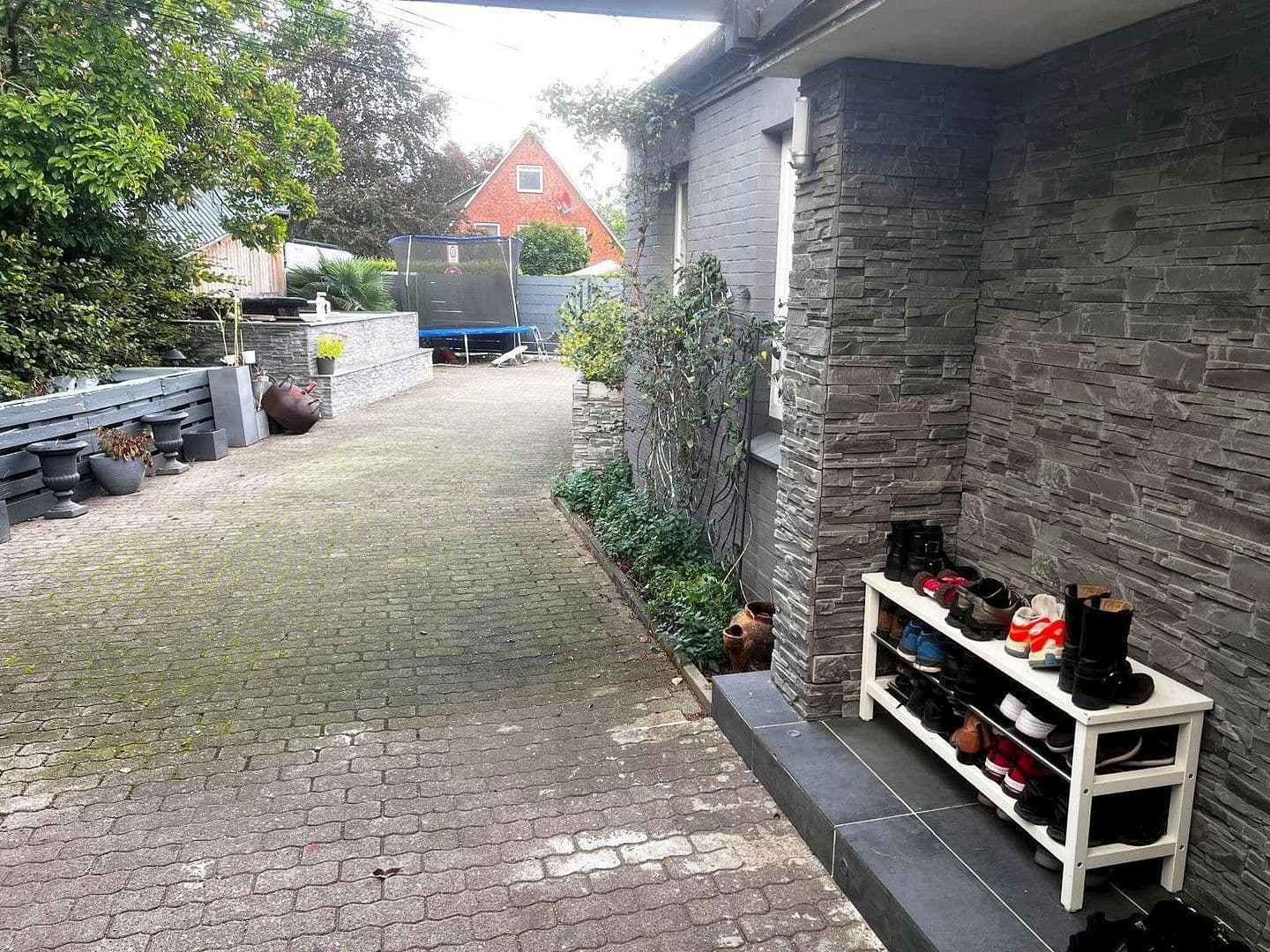 Predaj domu 220 m², pozemek 550 m², Tangstedt, Šlezvicko-Holštajnsko Predaj domu 220 m², pozemek 550 m², Tangstedt, Šlezvicko-Holštajnsko