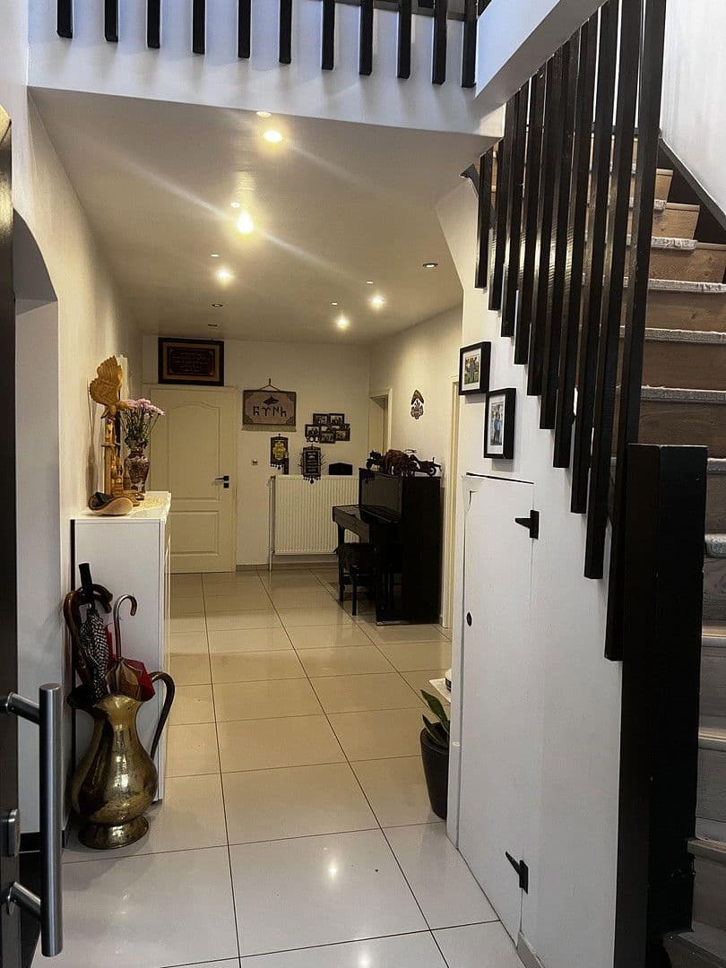 Predaj domu 220 m², pozemek 550 m², Tangstedt, Šlezvicko-Holštajnsko Predaj domu 220 m², pozemek 550 m², Tangstedt, Šlezvicko-Holštajnsko