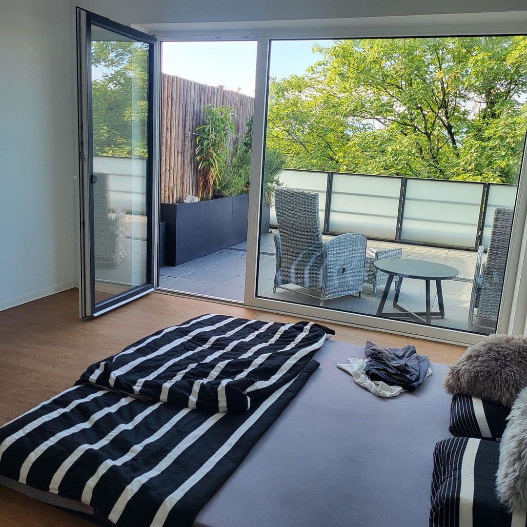 Prenájom bytu 3-izbový 120 m², Kolbermoor, Bavorsko Prenájom bytu 3-izbový 120 m², Kolbermoor, Bavorsko