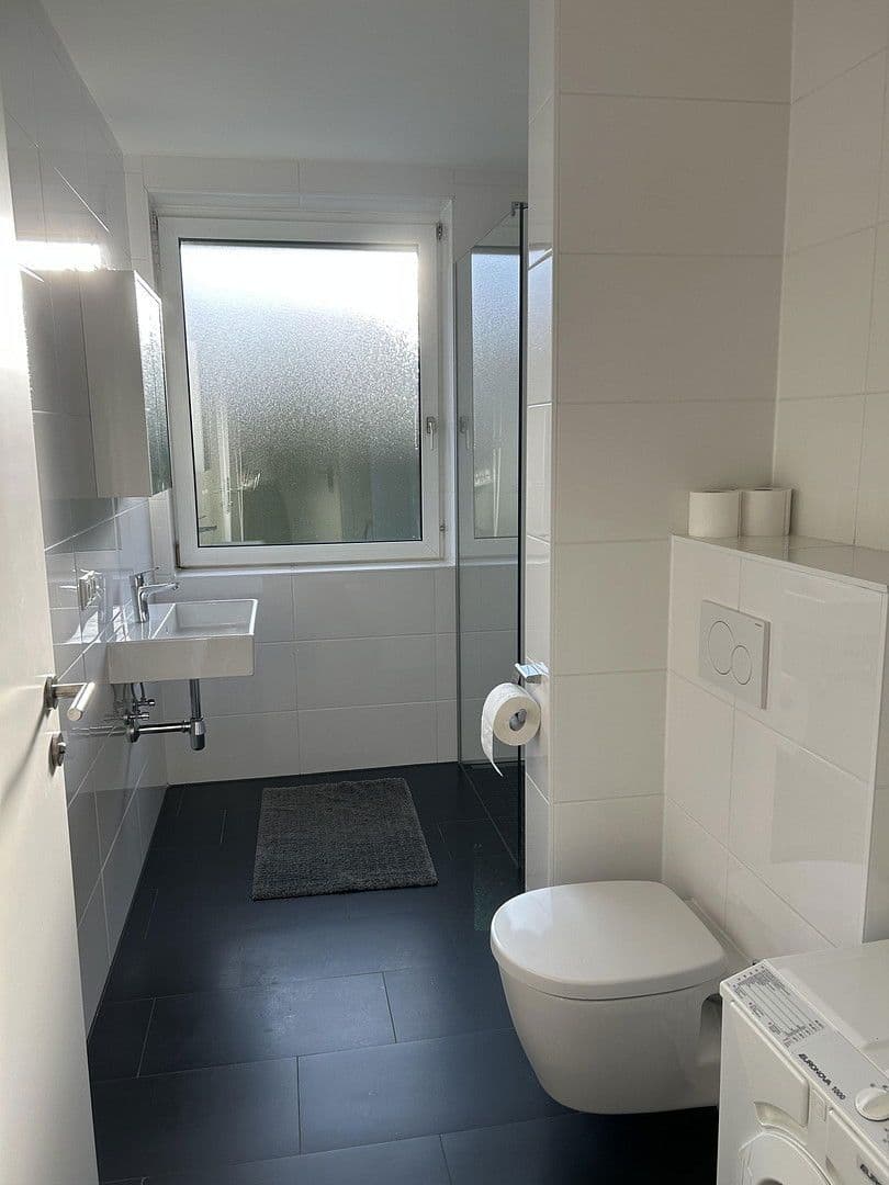 Prenájom bytu 3-izbový 66 m², Innsbruck, Tirolsko Prenájom bytu 3-izbový 66 m², Innsbruck, Tirolsko