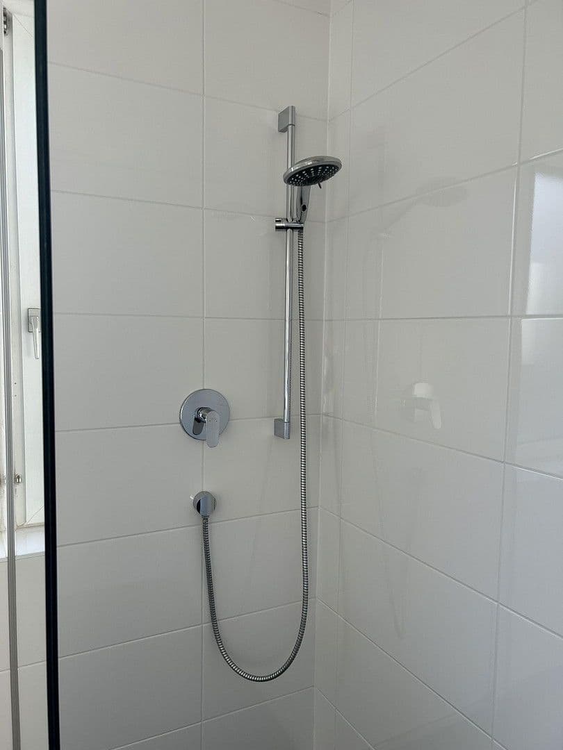 Prenájom bytu 3-izbový 66 m², Innsbruck, Tirolsko Prenájom bytu 3-izbový 66 m², Innsbruck, Tirolsko