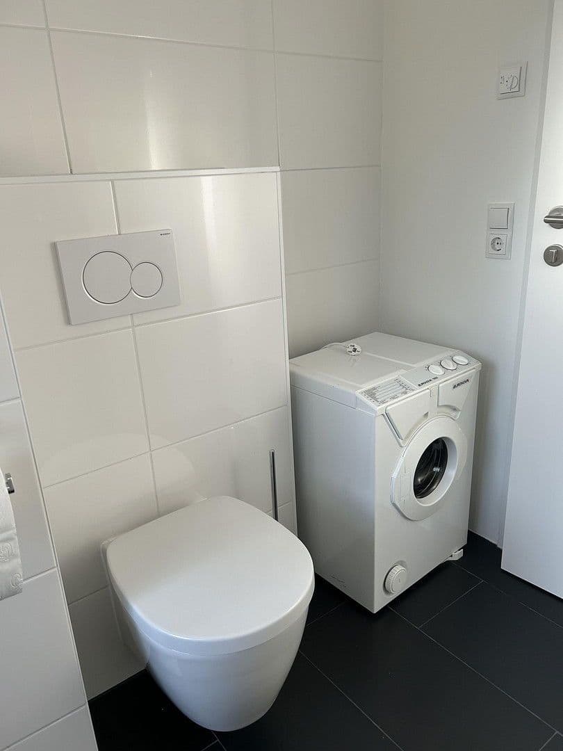 Prenájom bytu 3-izbový 66 m², Innsbruck, Tirolsko Prenájom bytu 3-izbový 66 m², Innsbruck, Tirolsko