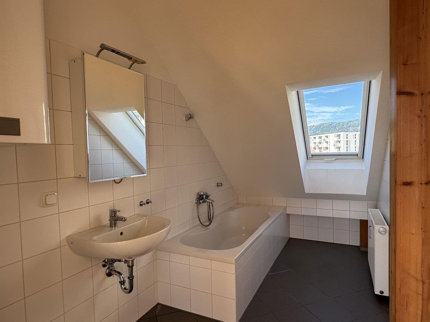 Prenájom bytu 3-izbový 78 m², Lazarettgasse 23, Graz, Štajersko Prenájom bytu 3-izbový 78 m², Lazarettgasse 23, Graz, Štajersko