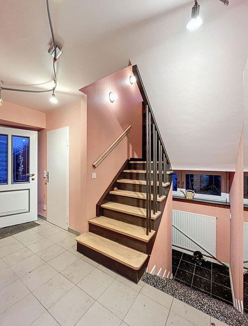 Predaj domu 138 m², pozemek 300 m², Sankt Ingbert, Sársko Predaj domu 138 m², pozemek 300 m², Sankt Ingbert, Sársko