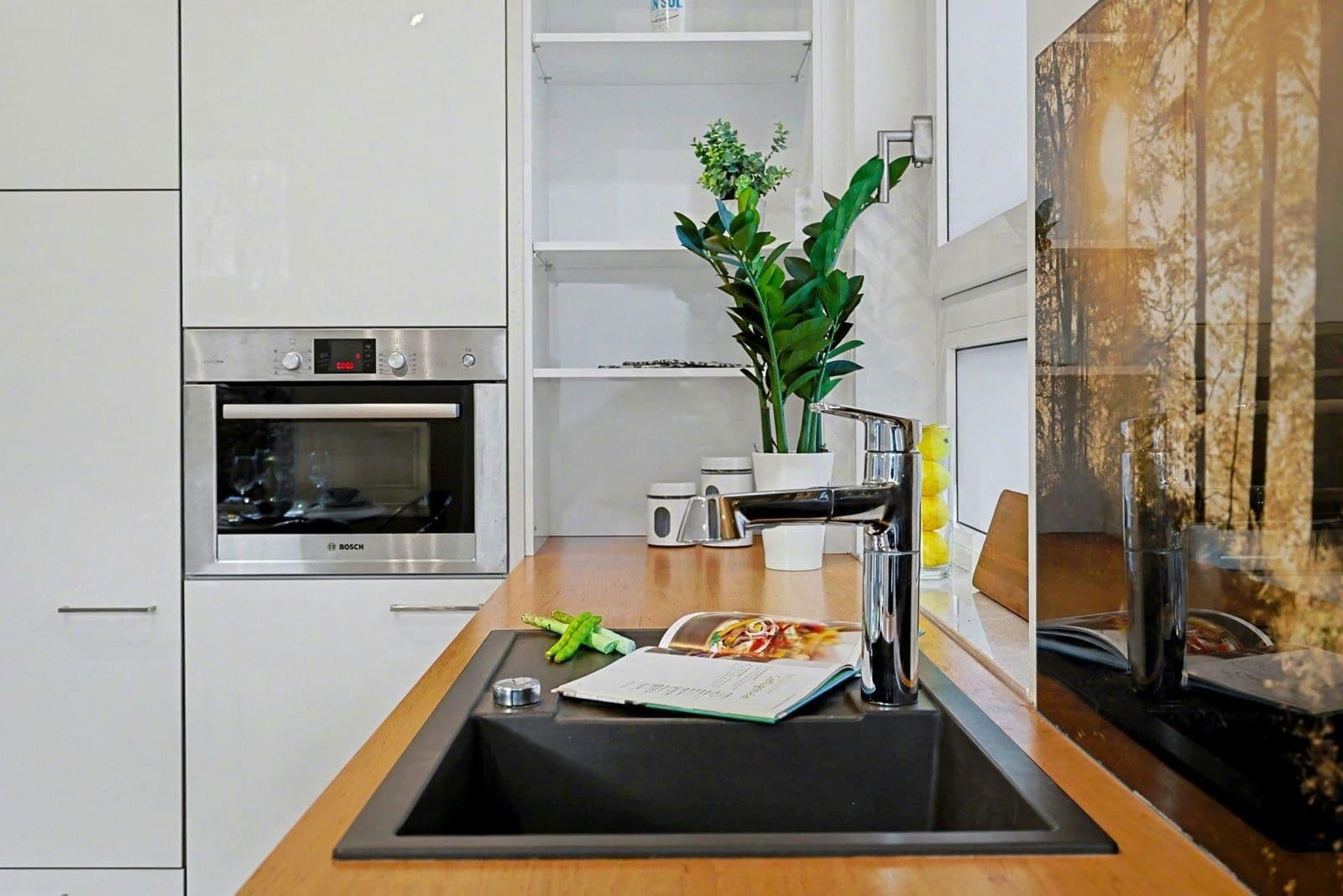 Prenájom bytu 3-izbový 85 m², Eimsbütteler Chaussee 45, Hamburg, Hamburg Prenájom bytu 3-izbový 85 m², Eimsbütteler Chaussee 45, Hamburg, Hamburg