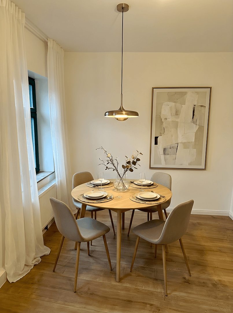 Prenájom bytu 1-izbový 56 m², Stuttgart, Bádensko-Wurttembersko Prenájom bytu 1-izbový 56 m², Stuttgart, Bádensko-Wurttembersko