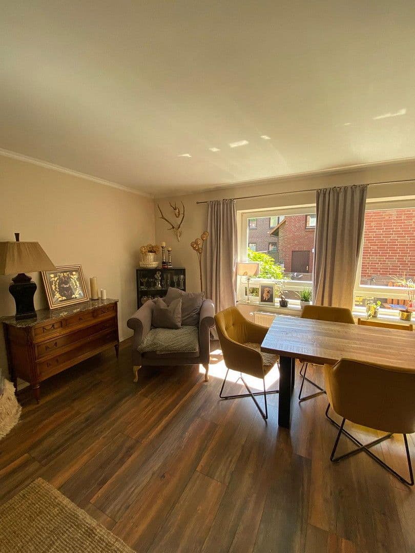 Prenájom bytu 3-izbový 90 m², Rellingen, Šlezvicko-Holštajnsko Prenájom bytu 3-izbový 90 m², Rellingen, Šlezvicko-Holštajnsko