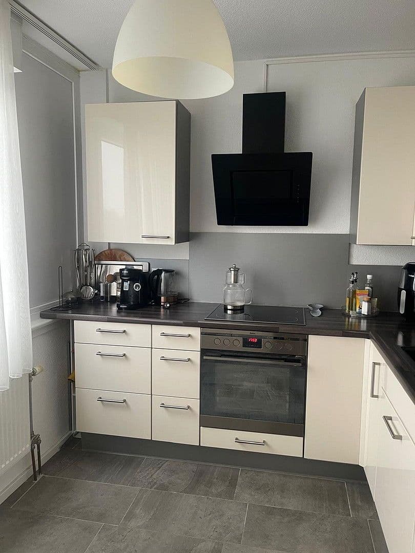 Prenájom bytu 3-izbový 80 m², Ludwigshafen am Rhein, Porýnie-Falcko Prenájom bytu 3-izbový 80 m², Ludwigshafen am Rhein, Porýnie-Falcko