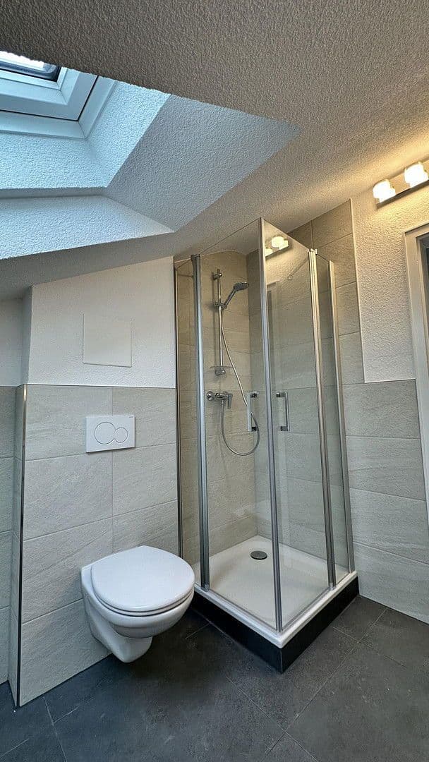 Prenájom bytu 2-izbový 57 m², Sindelfingen, Bádensko-Wurttembersko Prenájom bytu 2-izbový 57 m², Sindelfingen, Bádensko-Wurttembersko