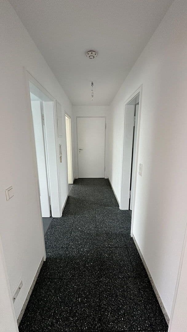 Prenájom bytu 2-izbový 57 m², Sindelfingen, Bádensko-Wurttembersko Prenájom bytu 2-izbový 57 m², Sindelfingen, Bádensko-Wurttembersko