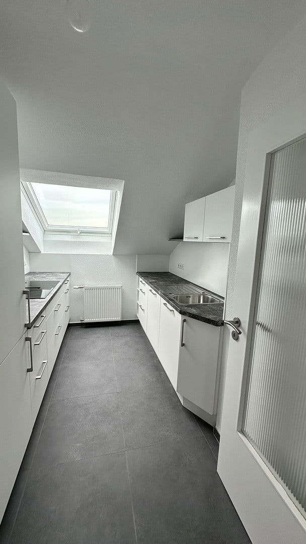 Prenájom bytu 2-izbový 57 m², Sindelfingen, Bádensko-Wurttembersko Prenájom bytu 2-izbový 57 m², Sindelfingen, Bádensko-Wurttembersko