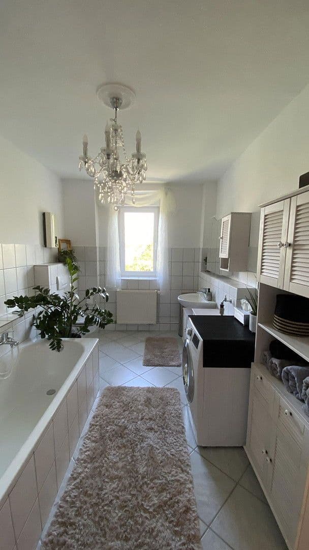 Predaj domu 256 m², pozemek 380 m², Mainz, Porýnie-Falcko Predaj domu 256 m², pozemek 380 m², Mainz, Porýnie-Falcko