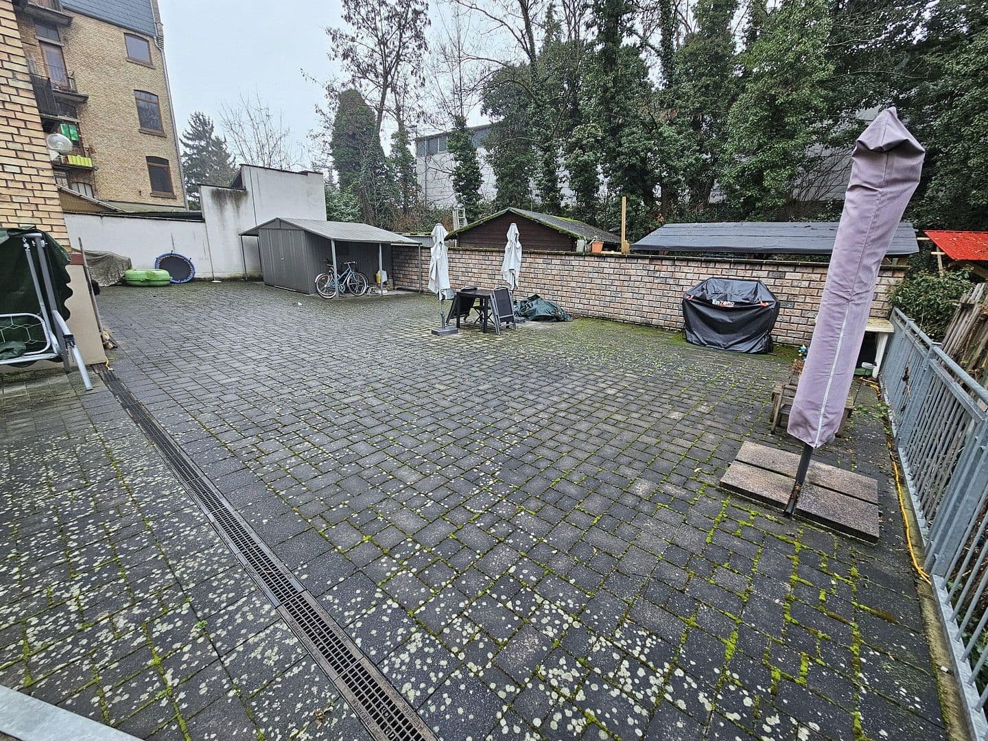 Predaj domu 256 m², pozemek 380 m², Mainz, Porýnie-Falcko Predaj domu 256 m², pozemek 380 m², Mainz, Porýnie-Falcko