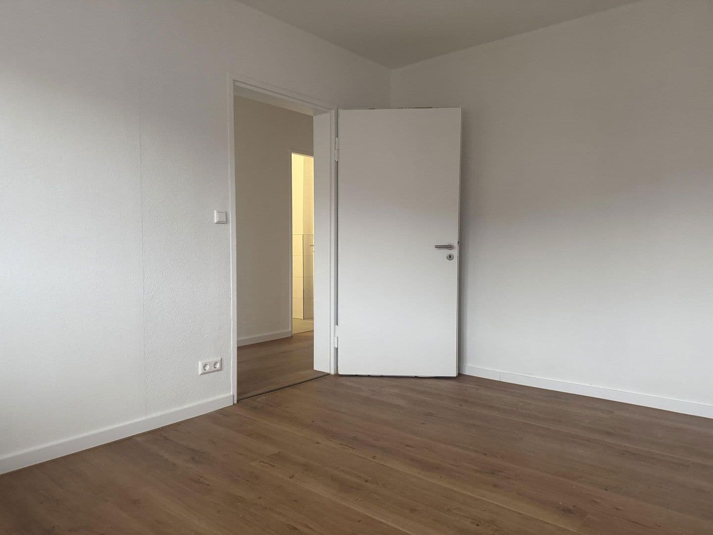 Prenájom bytu 3-izbový 76 m², Stitzenburgstraße 1, Stuttgart, Bádensko-Wurttembersko Prenájom bytu 3-izbový 76 m², Stitzenburgstraße 1, Stuttgart, Bádensko-Wurttembersko