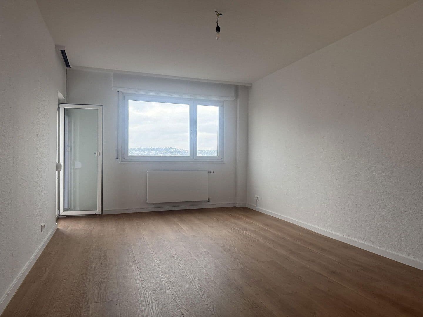 Prenájom bytu 3-izbový 76 m², Stitzenburgstraße 1, Stuttgart, Bádensko-Wurttembersko Prenájom bytu 3-izbový 76 m², Stitzenburgstraße 1, Stuttgart, Bádensko-Wurttembersko