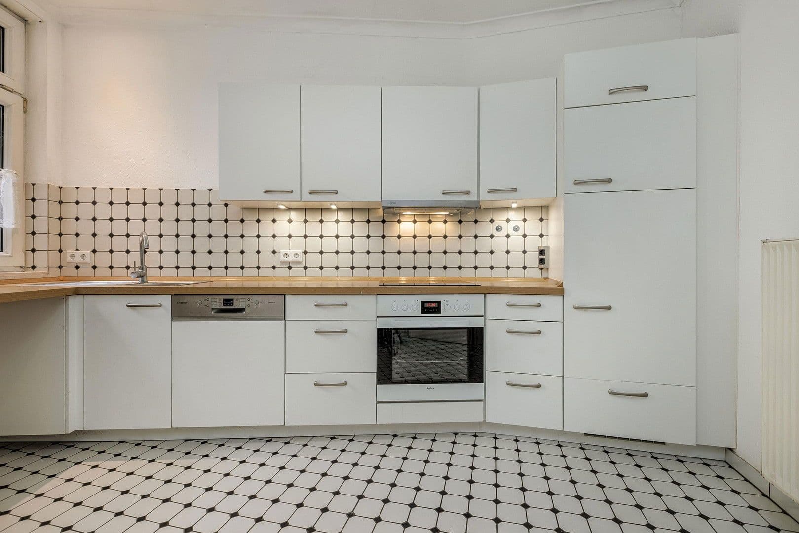 Predaj bytu 3-izbový 96 m², Frankfurt am Main, Hesensko Predaj bytu 3-izbový 96 m², Frankfurt am Main, Hesensko