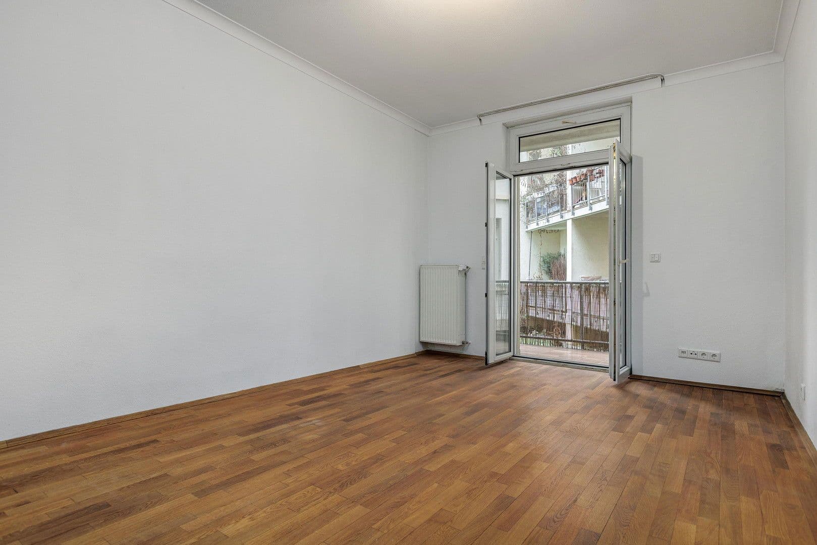 Predaj bytu 3-izbový 96 m², Frankfurt am Main, Hesensko Predaj bytu 3-izbový 96 m², Frankfurt am Main, Hesensko