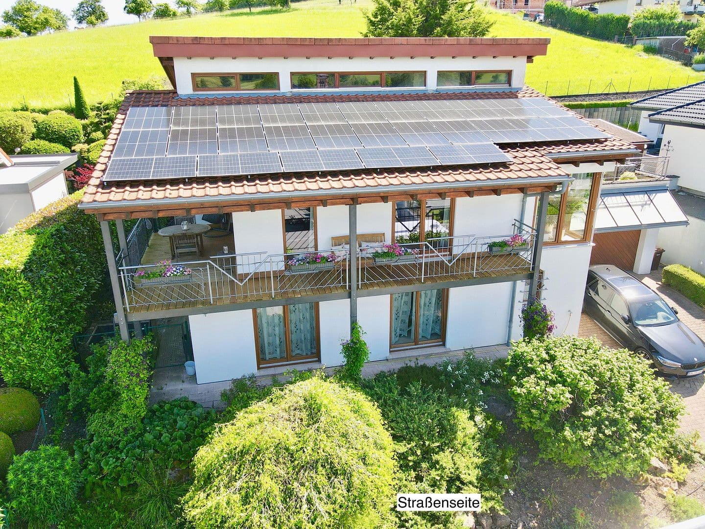 Predaj domu 181 m², pozemek 617 m², Hangstraße 18, Nünschweiler, Porýnie-Falcko Predaj domu 181 m², pozemek 617 m², Hangstraße 18, Nünschweiler, Porýnie-Falcko