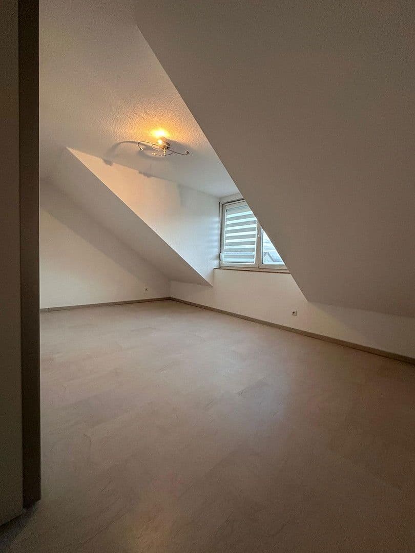 Predaj domu 130 m², pozemek 149 m², Glienicke/Nordbahn, Brandenbursko Predaj domu 130 m², pozemek 149 m², Glienicke/Nordbahn, Brandenbursko