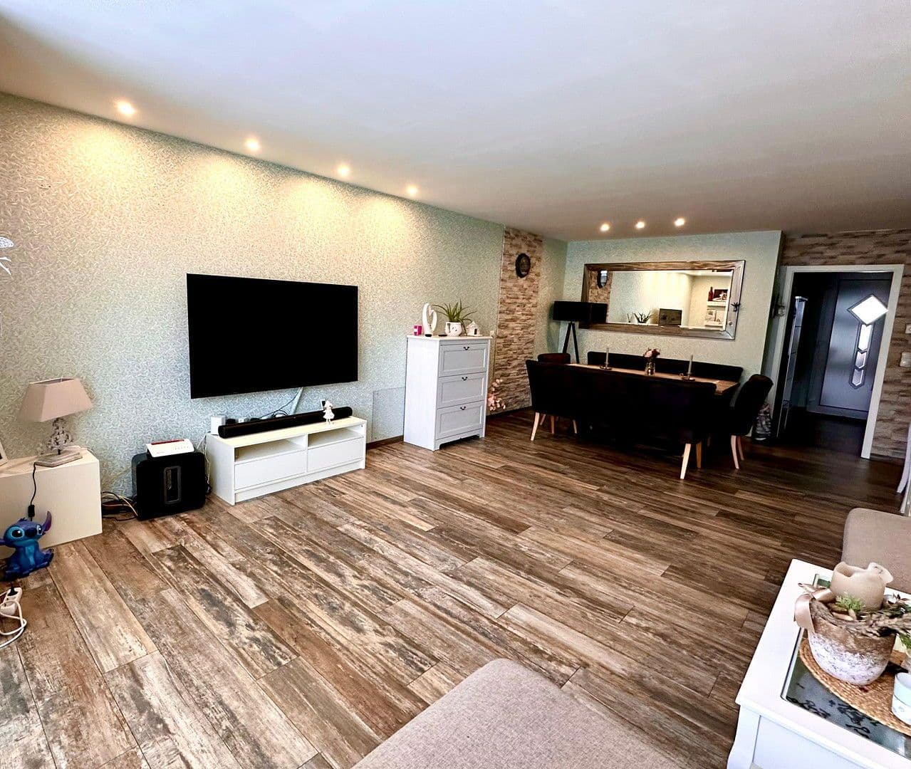 Predaj domu 130 m², pozemek 149 m², Glienicke/Nordbahn, Brandenbursko Predaj domu 130 m², pozemek 149 m², Glienicke/Nordbahn, Brandenbursko