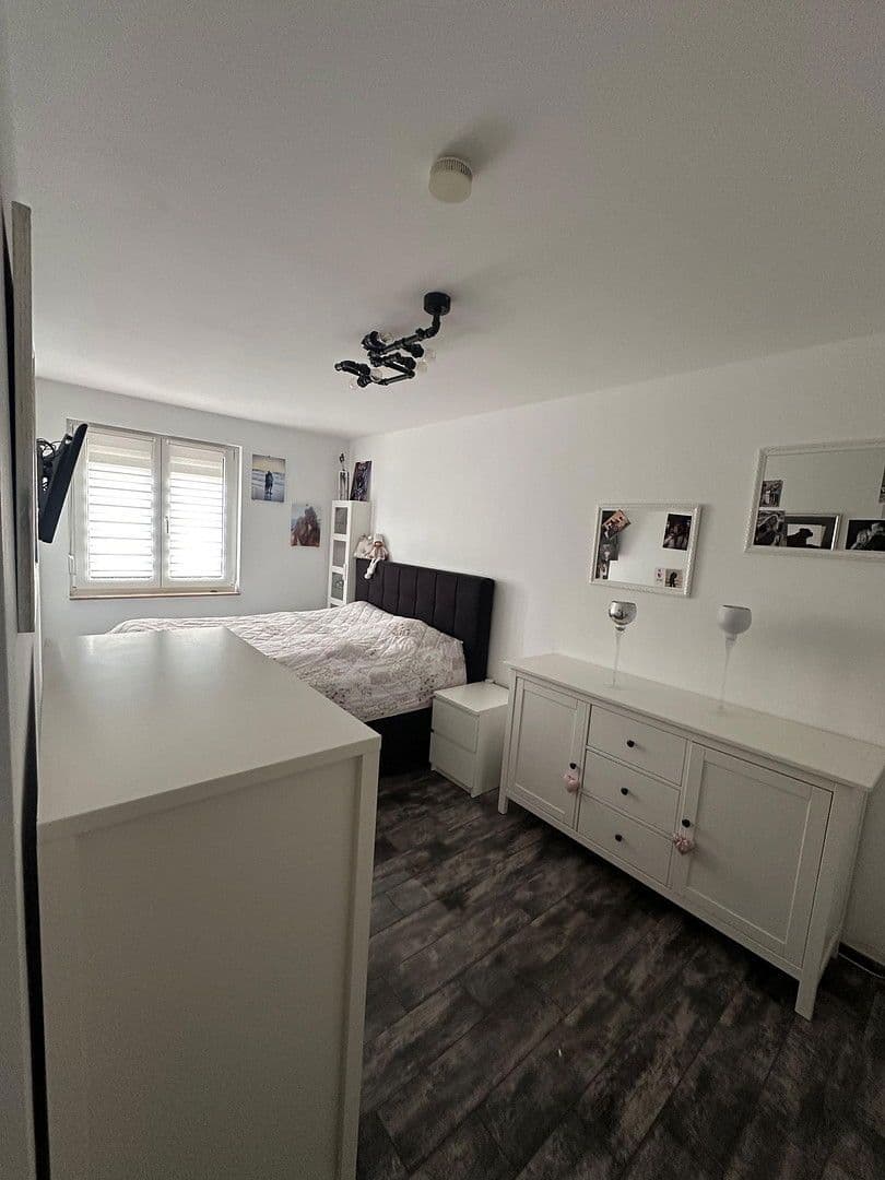 Predaj domu 130 m², pozemek 149 m², Glienicke/Nordbahn, Brandenbursko Predaj domu 130 m², pozemek 149 m², Glienicke/Nordbahn, Brandenbursko