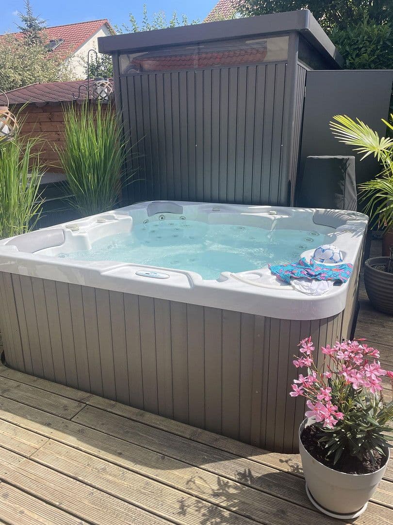 Predaj domu 130 m², pozemek 149 m², Glienicke/Nordbahn, Brandenbursko Predaj domu 130 m², pozemek 149 m², Glienicke/Nordbahn, Brandenbursko