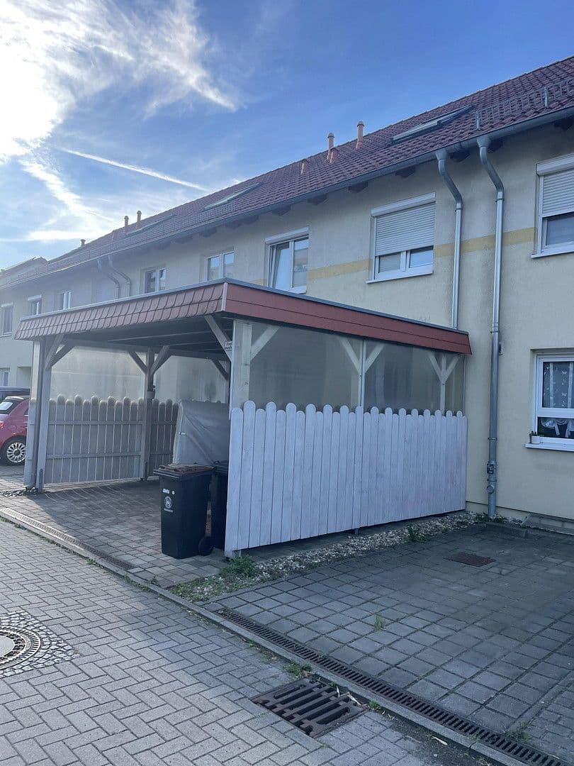 Predaj domu 130 m², pozemek 149 m², Glienicke/Nordbahn, Brandenbursko Predaj domu 130 m², pozemek 149 m², Glienicke/Nordbahn, Brandenbursko