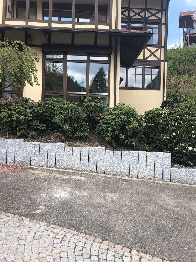 Prenájom bytu 3-izbový 82 m², Bühlertal, Bádensko-Wurttembersko Prenájom bytu 3-izbový 82 m², Bühlertal, Bádensko-Wurttembersko