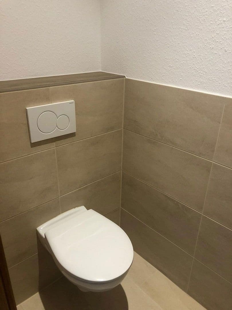 Prenájom bytu 3-izbový 82 m², Bühlertal, Bádensko-Wurttembersko Prenájom bytu 3-izbový 82 m², Bühlertal, Bádensko-Wurttembersko