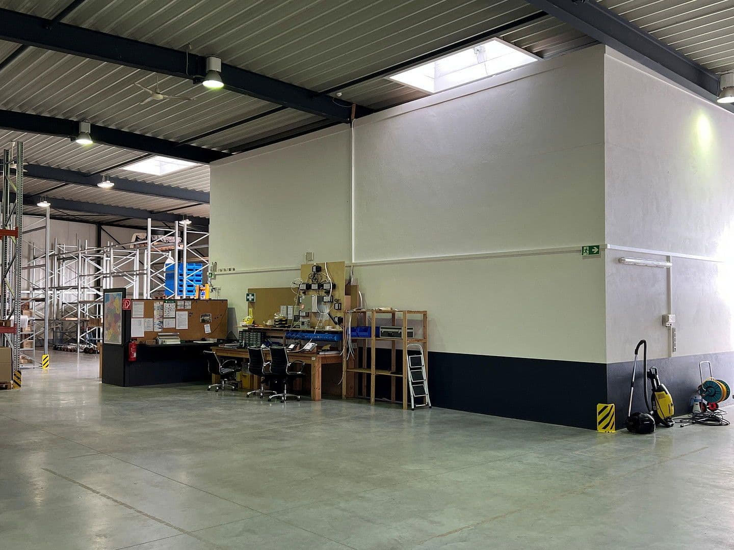 Prenájom nebytového priestoru 2.254 m², Leopoldshöhe, Severné Porýnie - Westfálsko Prenájom nebytového priestoru 2.254 m², Leopoldshöhe, Severné Porýnie - Westfálsko