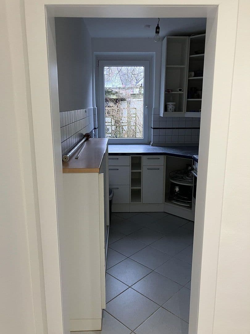 Prenájom bytu 3-izbový 100 m², Frankfurt, Hesensko Prenájom bytu 3-izbový 100 m², Frankfurt, Hesensko