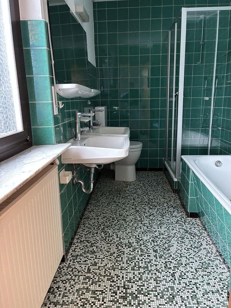 Predaj domu 118 m², pozemek 942 m², Ansbacher Straße 42A, Markt Erlbach, Bavorsko Predaj domu 118 m², pozemek 942 m², Ansbacher Straße 42A, Markt Erlbach, Bavorsko