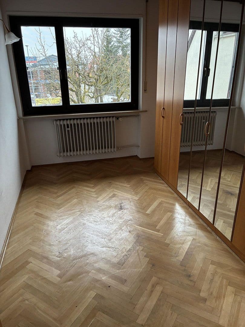 Predaj domu 118 m², pozemek 942 m², Ansbacher Straße 42A, Markt Erlbach, Bavorsko Predaj domu 118 m², pozemek 942 m², Ansbacher Straße 42A, Markt Erlbach, Bavorsko