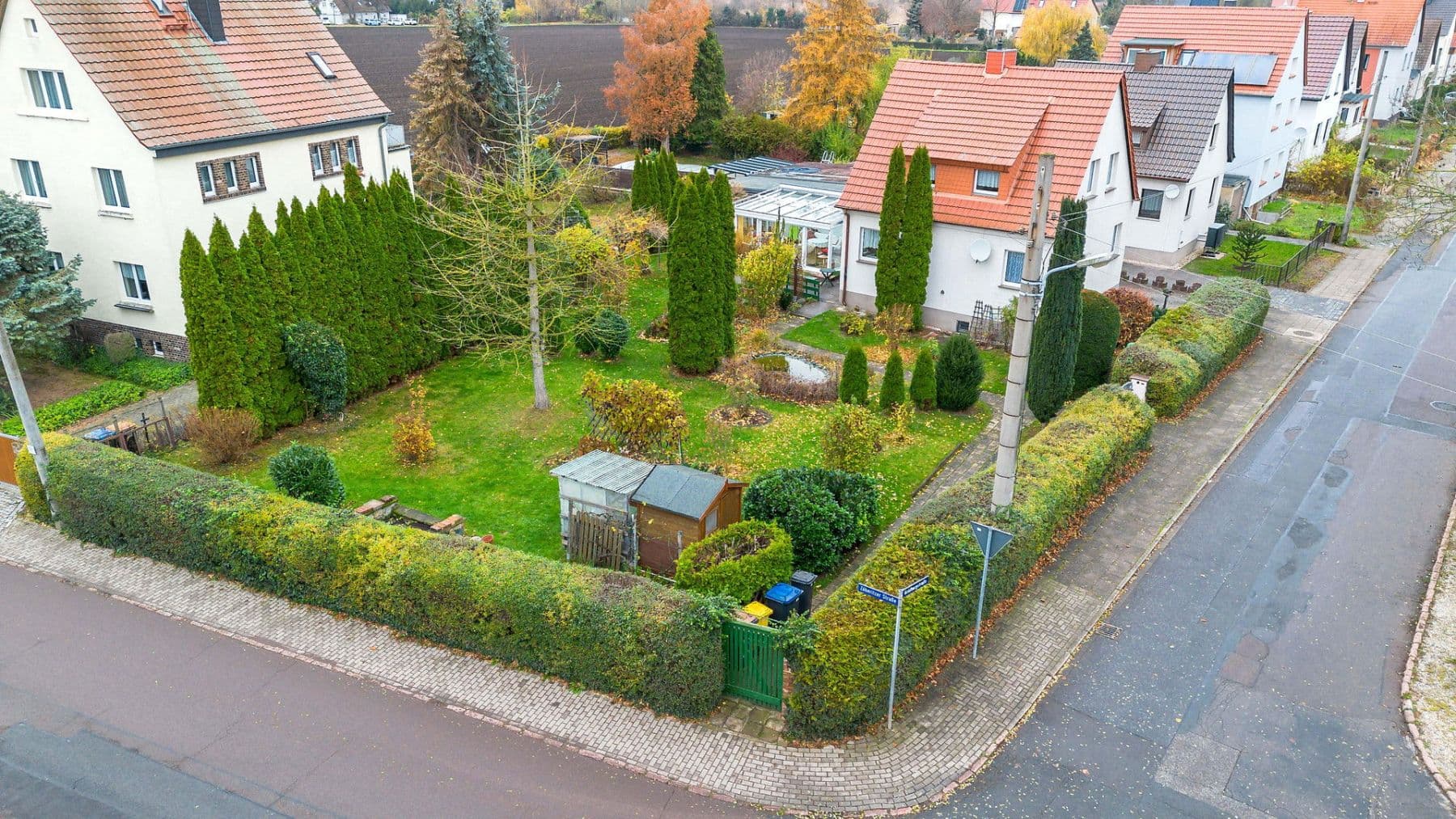 Predaj domu 120 m², pozemek 897 m², Goldbergstraße 39, Halle, Sasko-Anhaltsko Predaj domu 120 m², pozemek 897 m², Goldbergstraße 39, Halle, Sasko-Anhaltsko