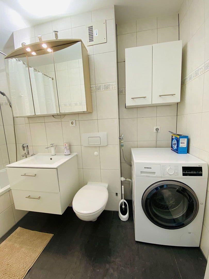 Prenájom bytu 110 m², Lilienthalstr, Augsburg, Bavorsko Prenájom bytu 110 m², Lilienthalstr, Augsburg, Bavorsko