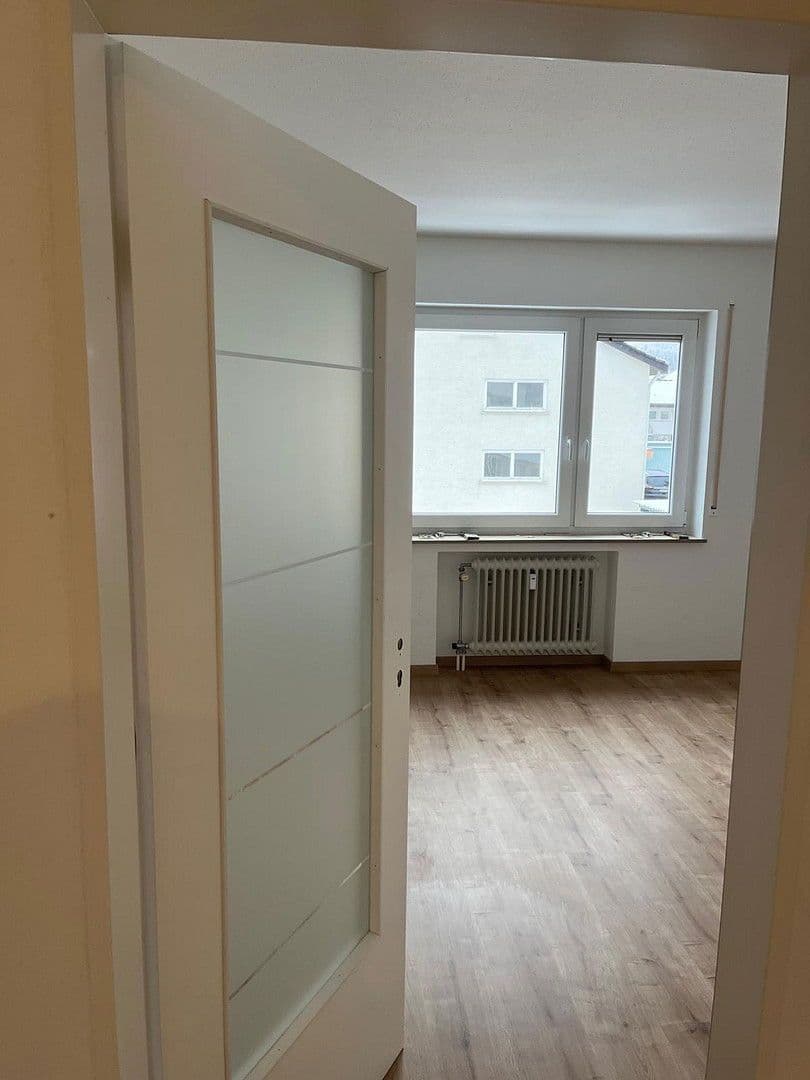 Prenájom bytu 4-izbový 92 m², Wurmlingen, Bádensko-Wurttembersko Prenájom bytu 4-izbový 92 m², Wurmlingen, Bádensko-Wurttembersko