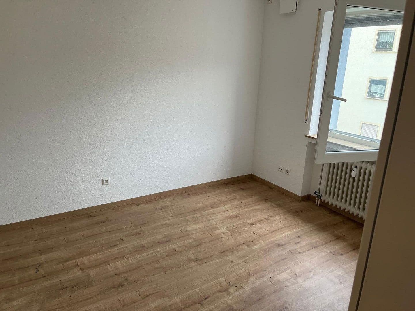 Prenájom bytu 4-izbový 92 m², Wurmlingen, Bádensko-Wurttembersko Prenájom bytu 4-izbový 92 m², Wurmlingen, Bádensko-Wurttembersko
