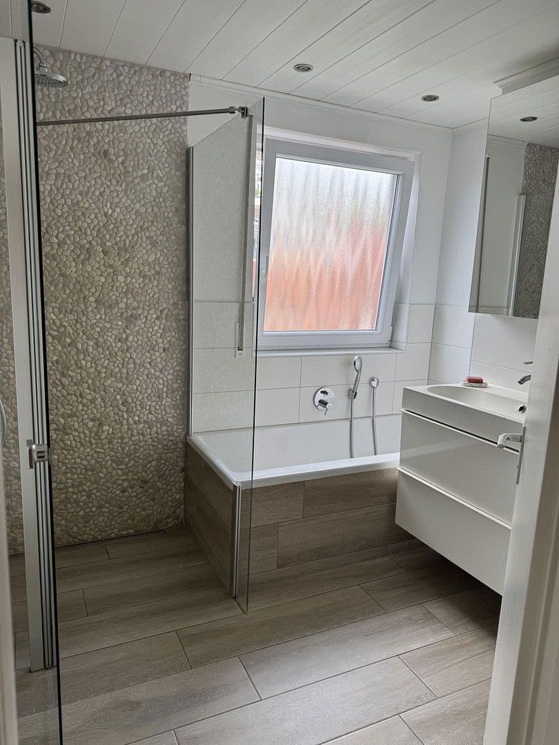 Predaj bytu 4-izbový 100 m², Leonberg, Bádensko-Wurttembersko Predaj bytu 4-izbový 100 m², Leonberg, Bádensko-Wurttembersko