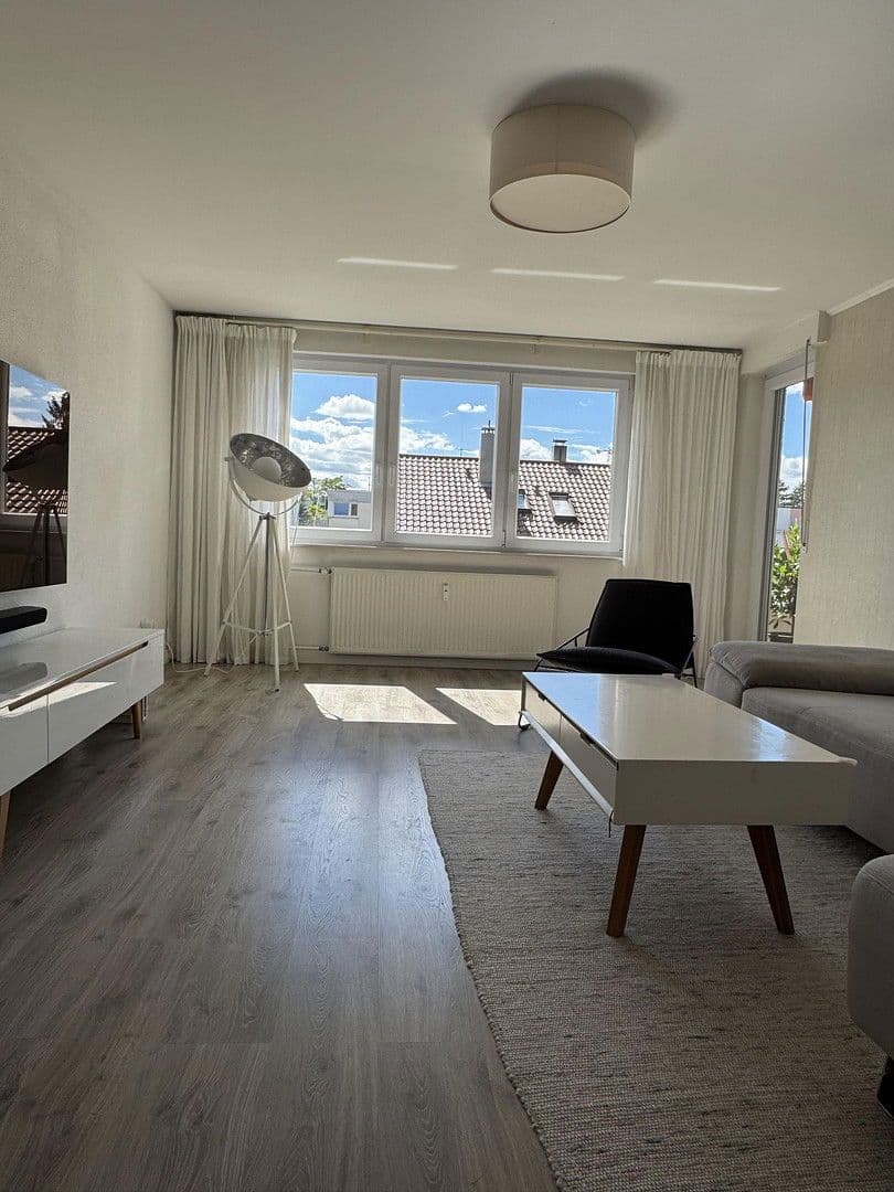 Predaj bytu 4-izbový 100 m², Leonberg, Bádensko-Wurttembersko Predaj bytu 4-izbový 100 m², Leonberg, Bádensko-Wurttembersko